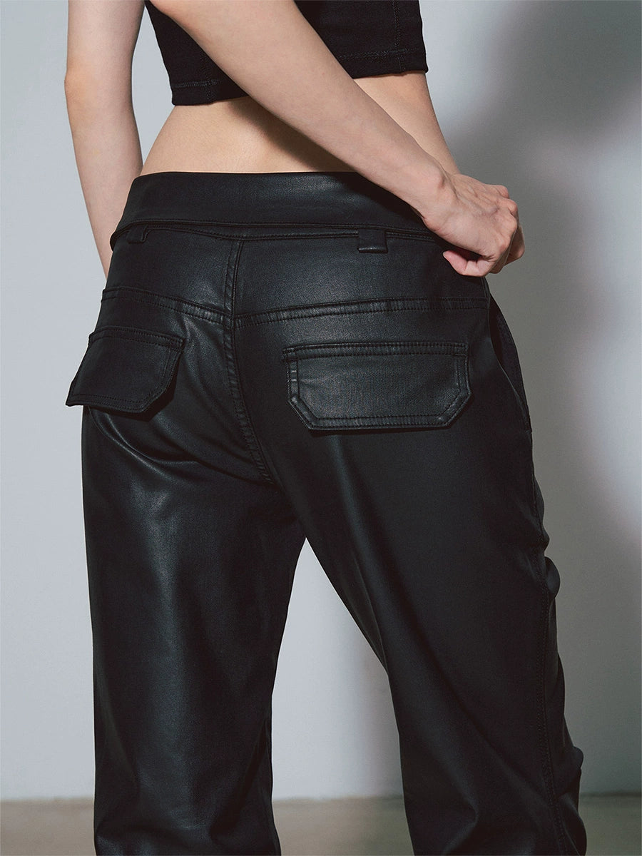 DUSKLIT night black, wax-brushed imitation leather-coated jeans